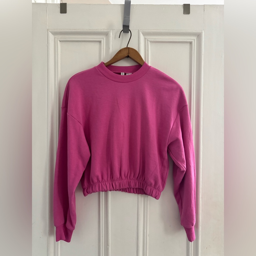 H&M Pink Relaxed Cropped Long Sleeve Sweatshirt